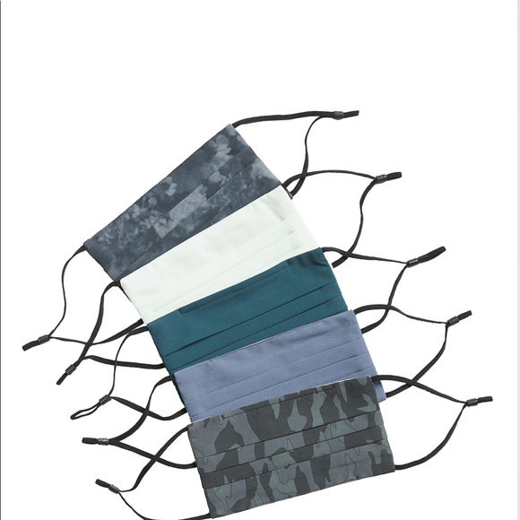ATHLETA Five pack CAMO face mask with ear adjusters. Assorted colors - Picture 4 of 4